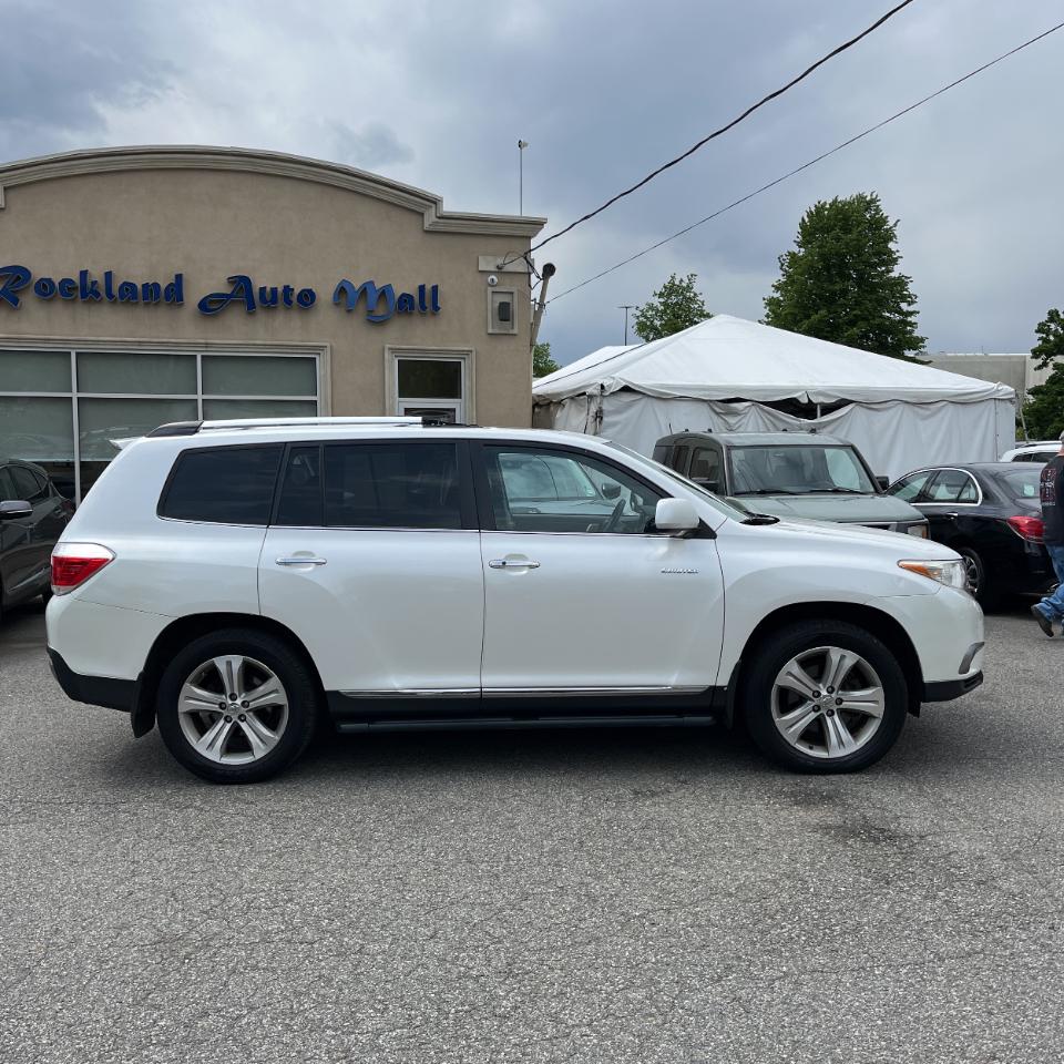 Toyota Highlander Limited 2013