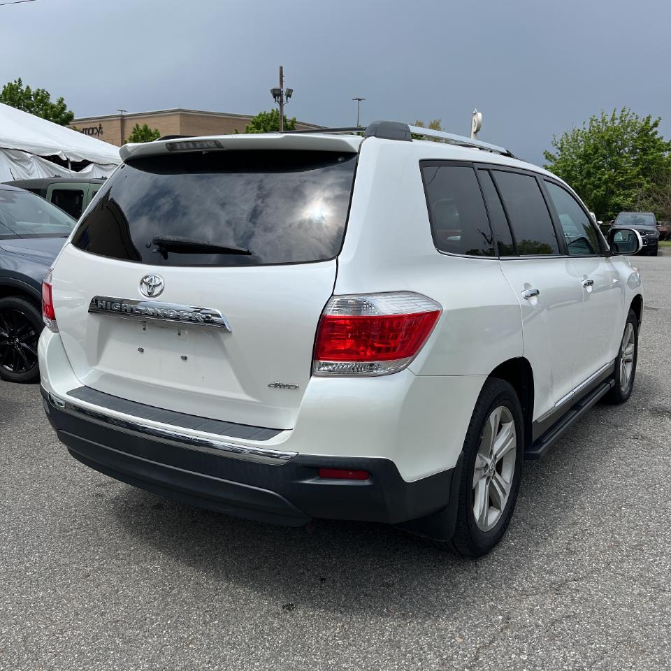 Toyota Highlander Limited 2013