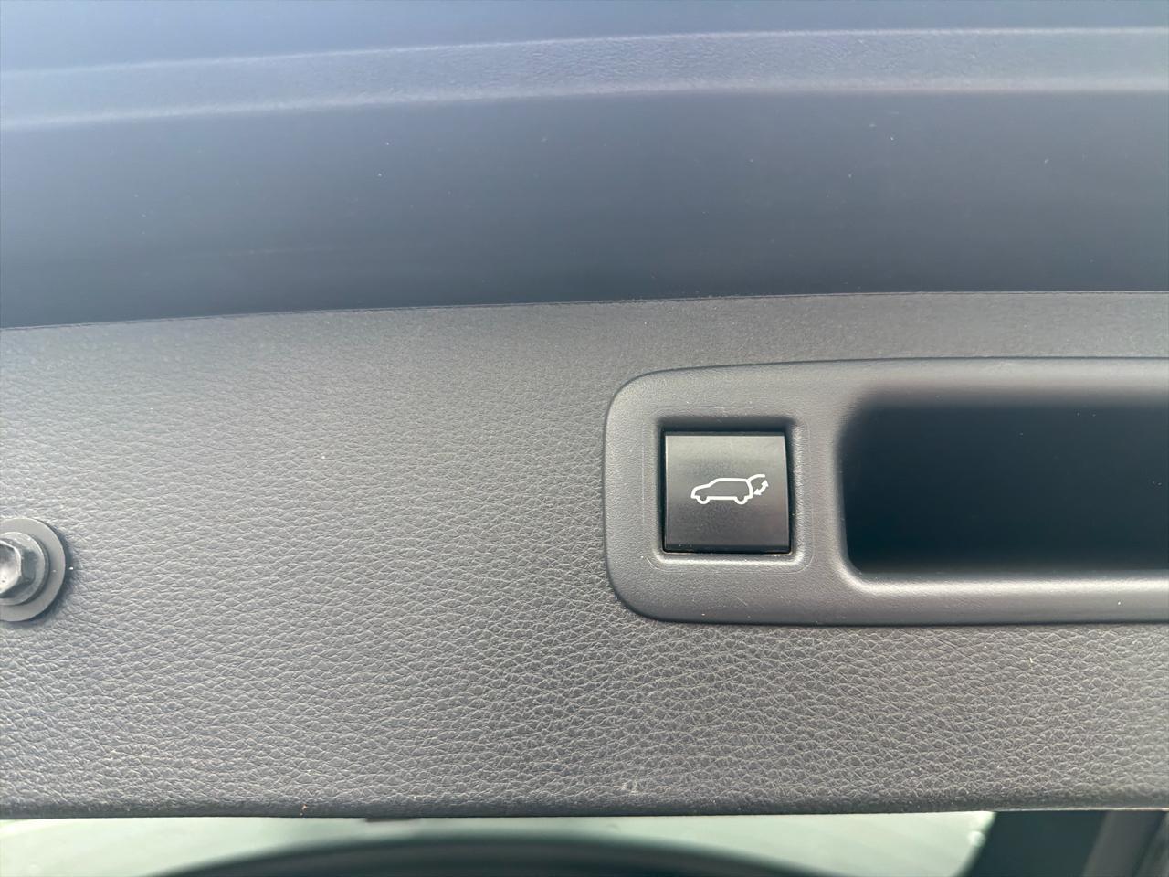 Toyota Highlander Platinum AWD (Natl) 2023