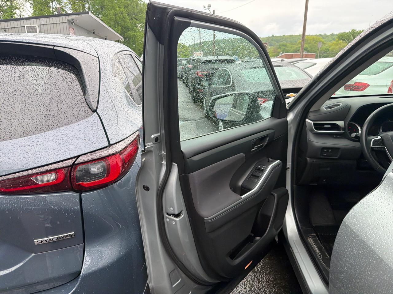 Toyota Highlander Platinum AWD (Natl) 2023