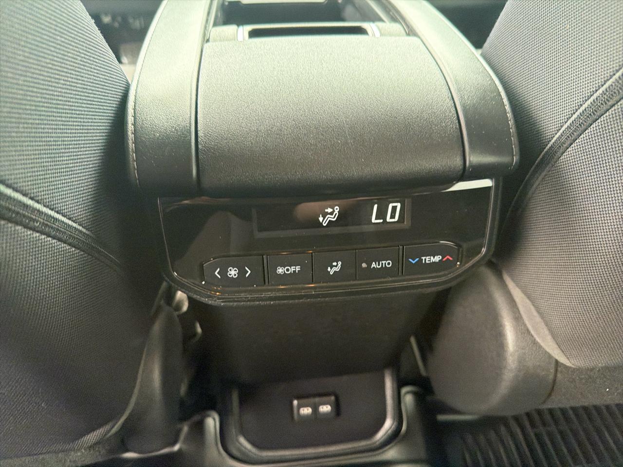 Toyota Highlander Platinum AWD (Natl) 2023