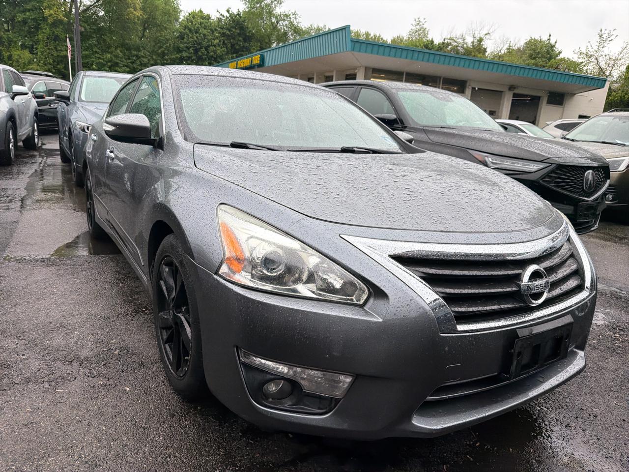 Nissan Altima 4dr Sdn I4 2.5 SV 2015
