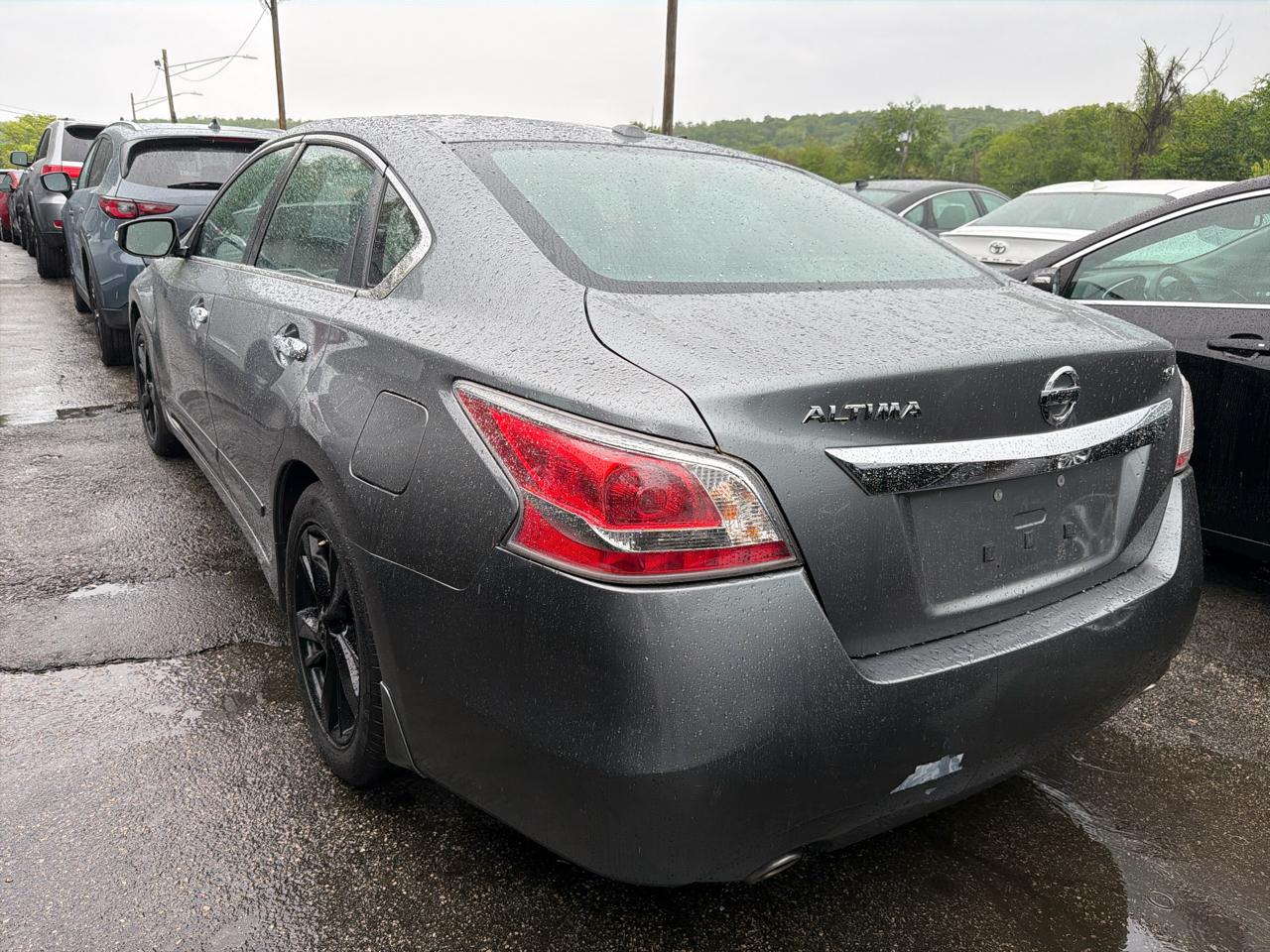 Nissan Altima 4dr Sdn I4 2.5 SV 2015