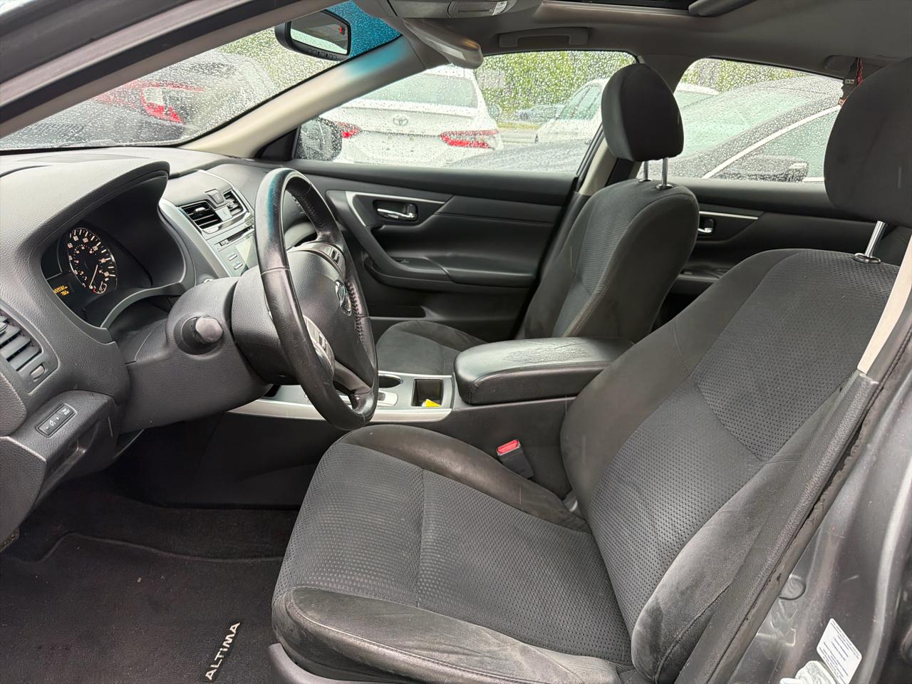 Nissan Altima 4dr Sdn I4 2.5 SV 2015