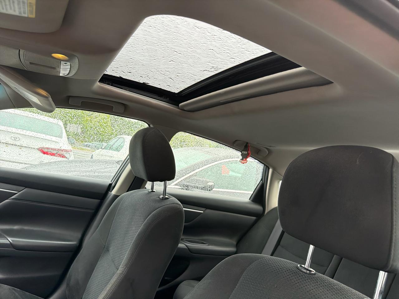 Nissan Altima 4dr Sdn I4 2.5 SV 2015