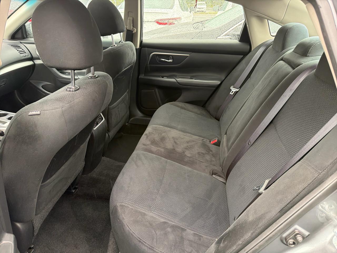 Nissan Altima 4dr Sdn I4 2.5 SV 2015