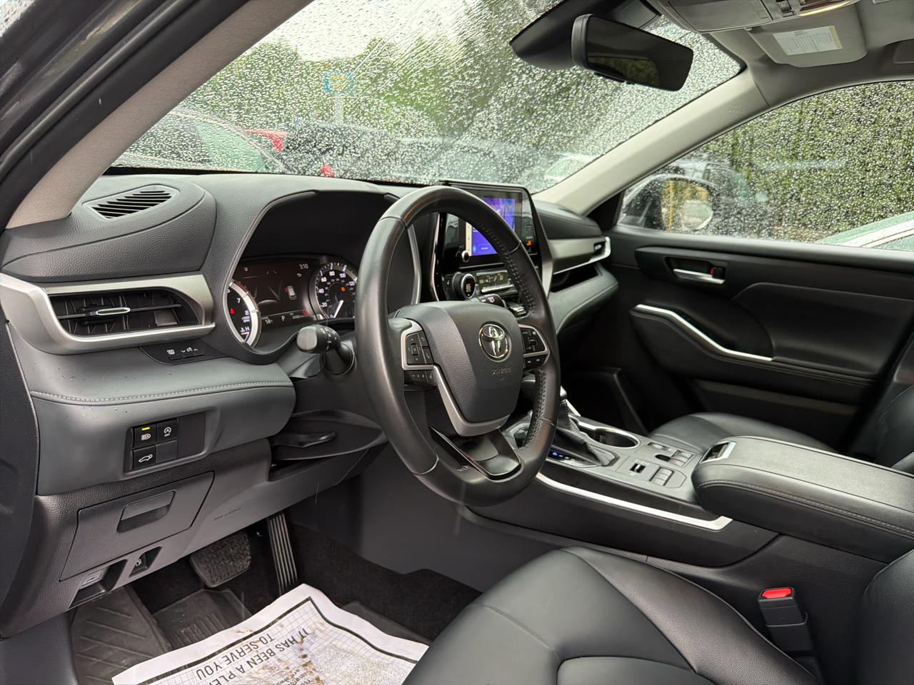 Toyota Highlander Platinum AWD (Natl) 2024