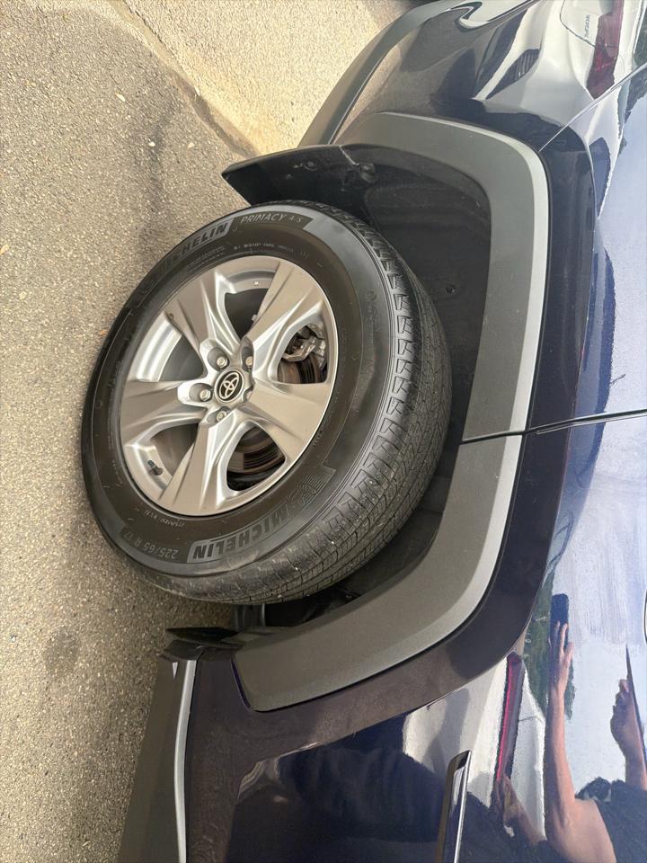 Toyota RAV4 XLE AWD (Natl) 2023