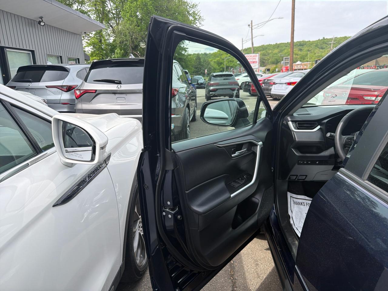 Toyota RAV4 XLE AWD (Natl) 2023