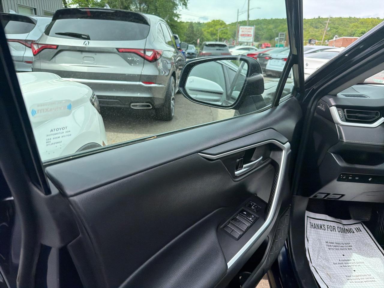 Toyota RAV4 XLE AWD (Natl) 2023