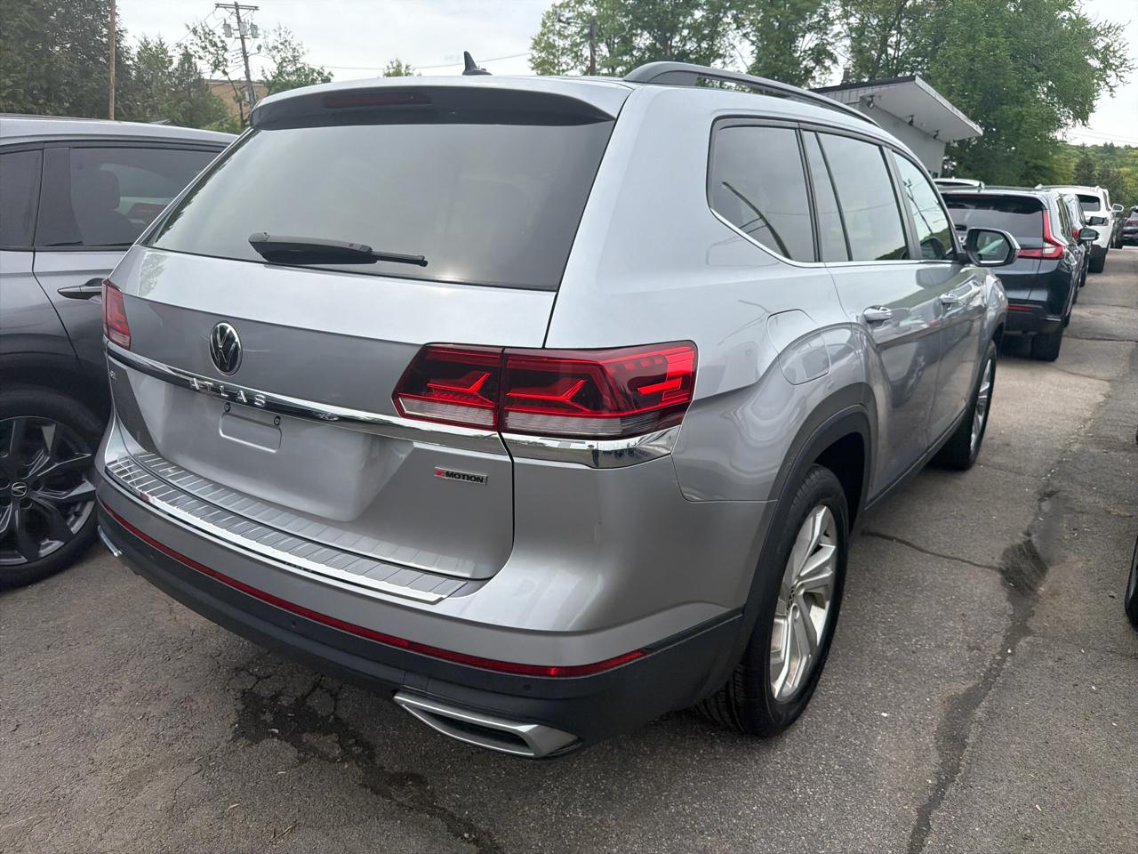 Volkswagen Atlas 2.0T SE w/Technology 4MOTION 2022