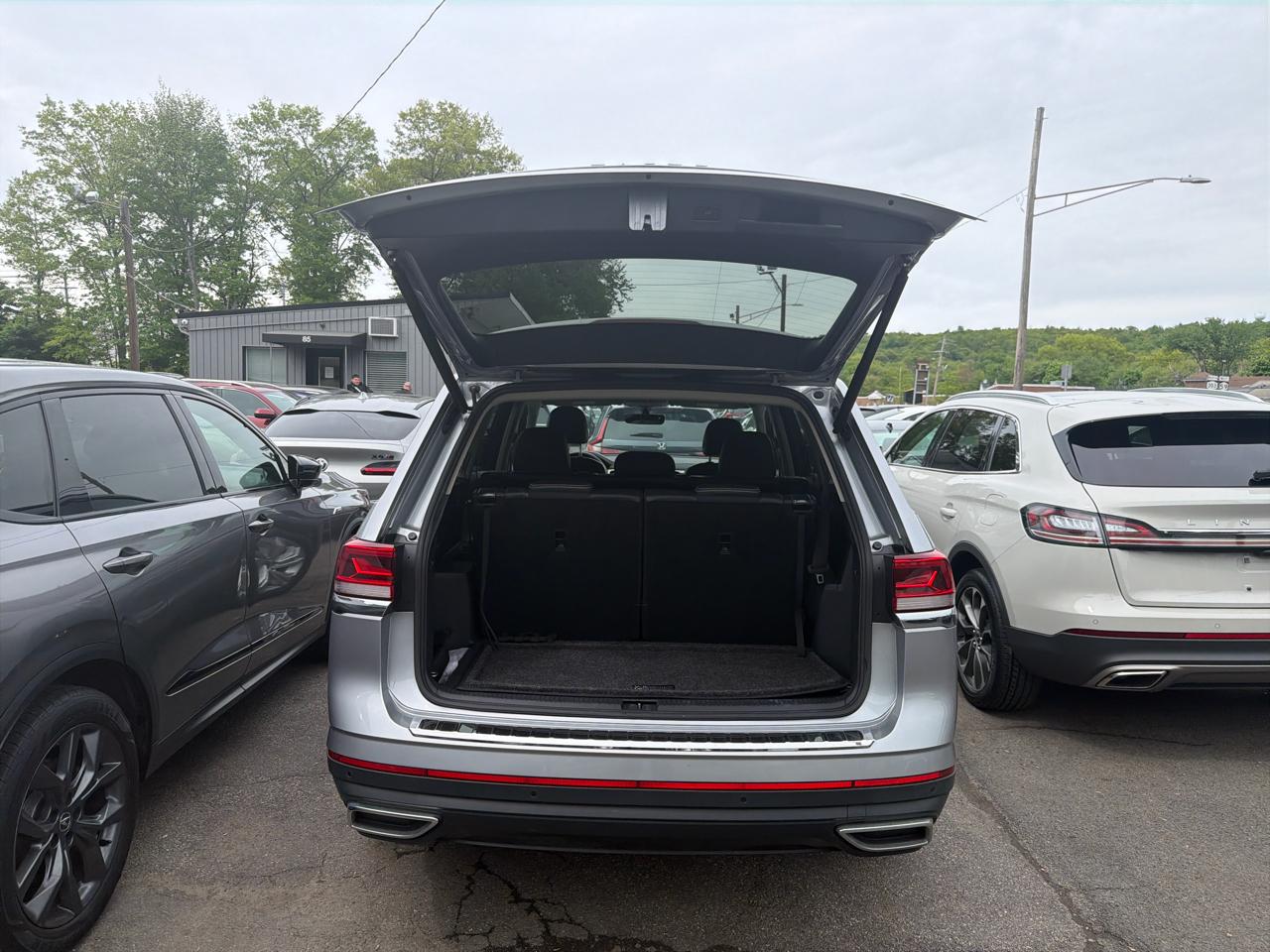 Volkswagen Atlas 2.0T SE w/Technology 4MOTION 2022