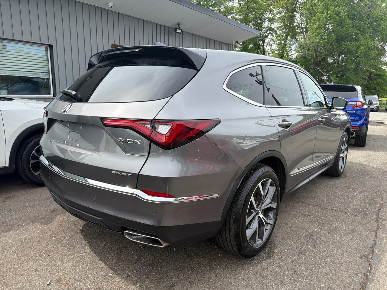 Acura MDX SH-AWD w/Technology Package 2023