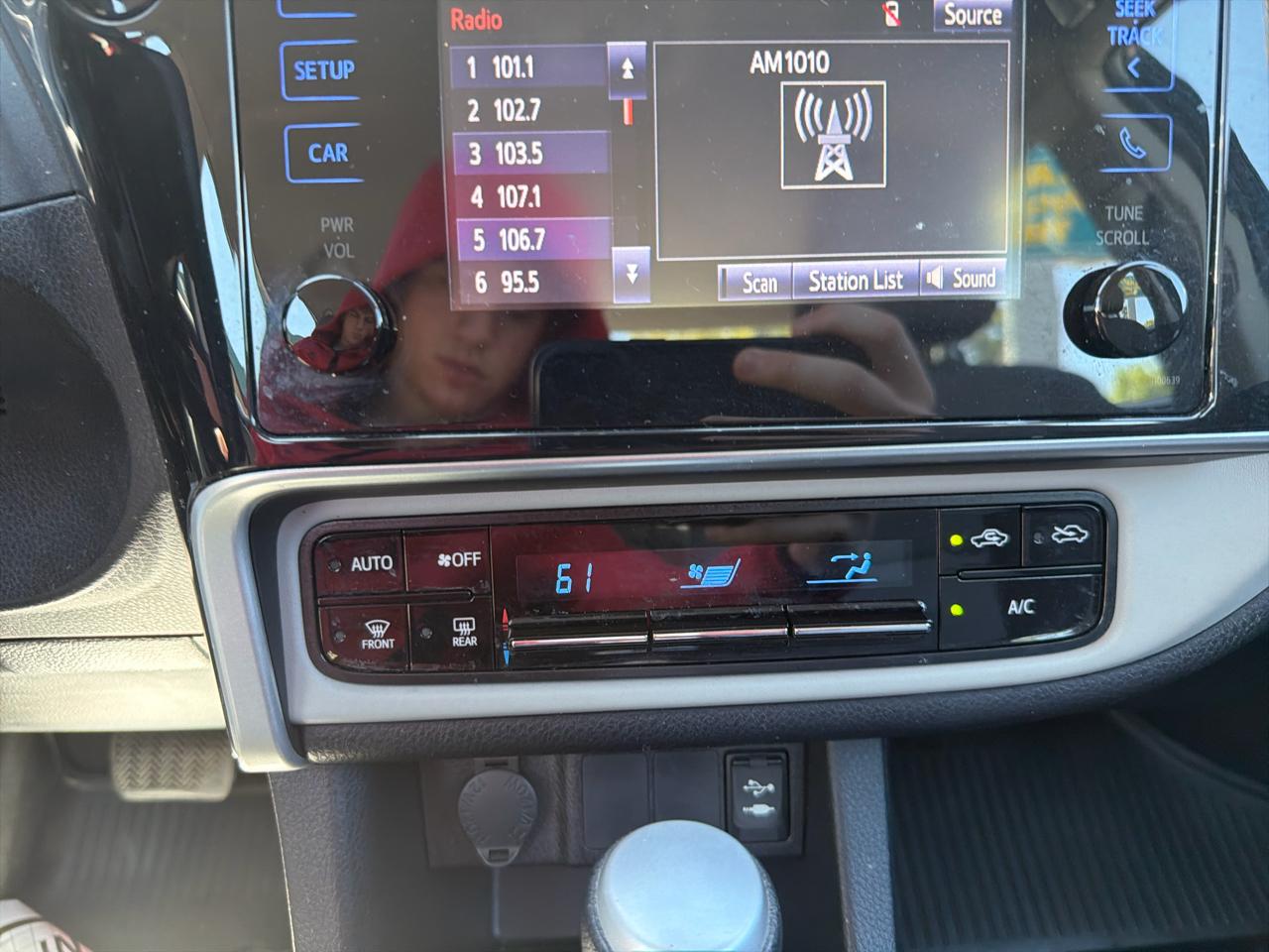 Toyota Corolla XLE CVT (Natl) 2018