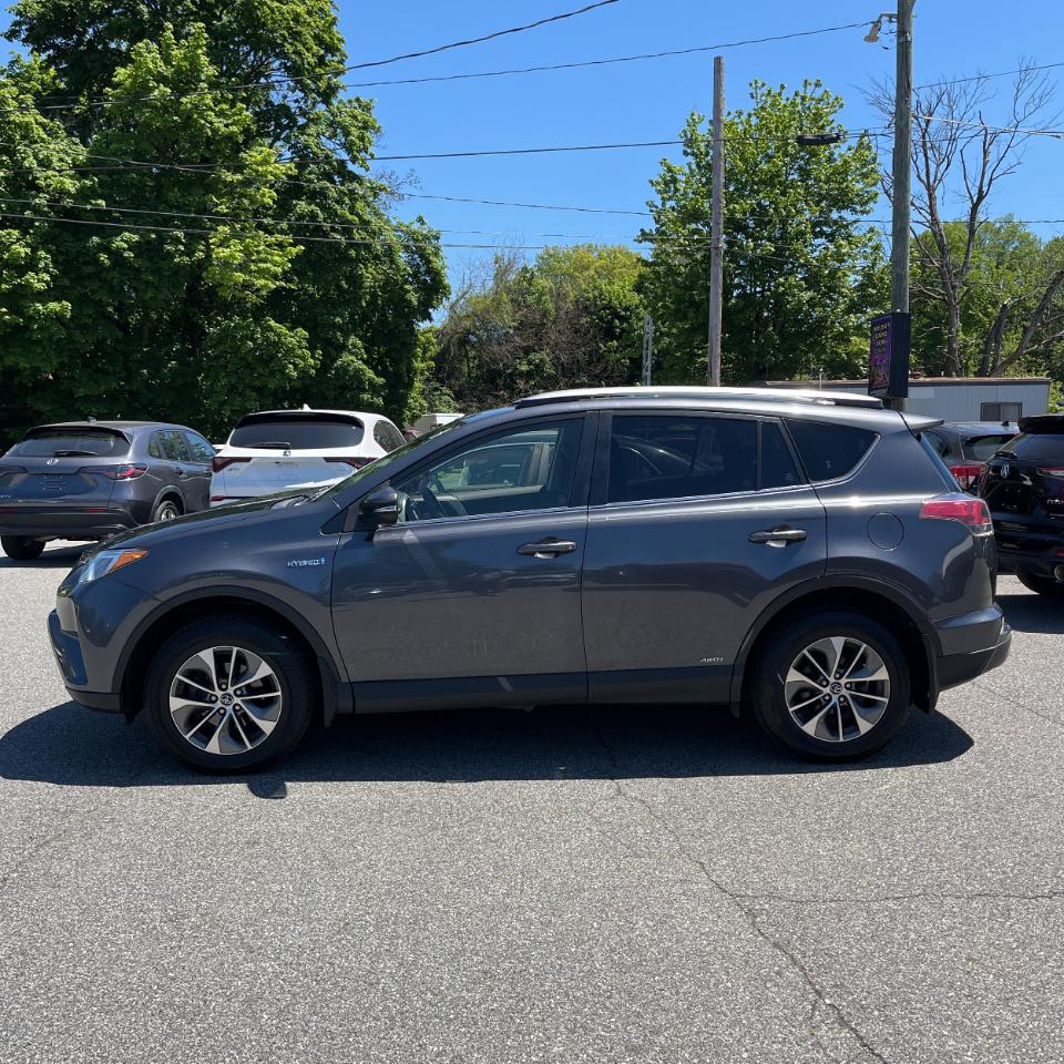 Toyota RAV4  2018