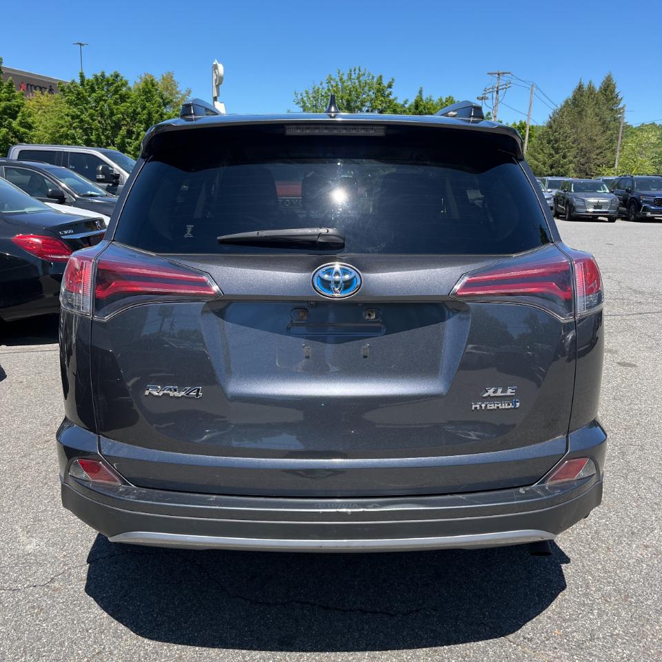 Toyota RAV4  2018