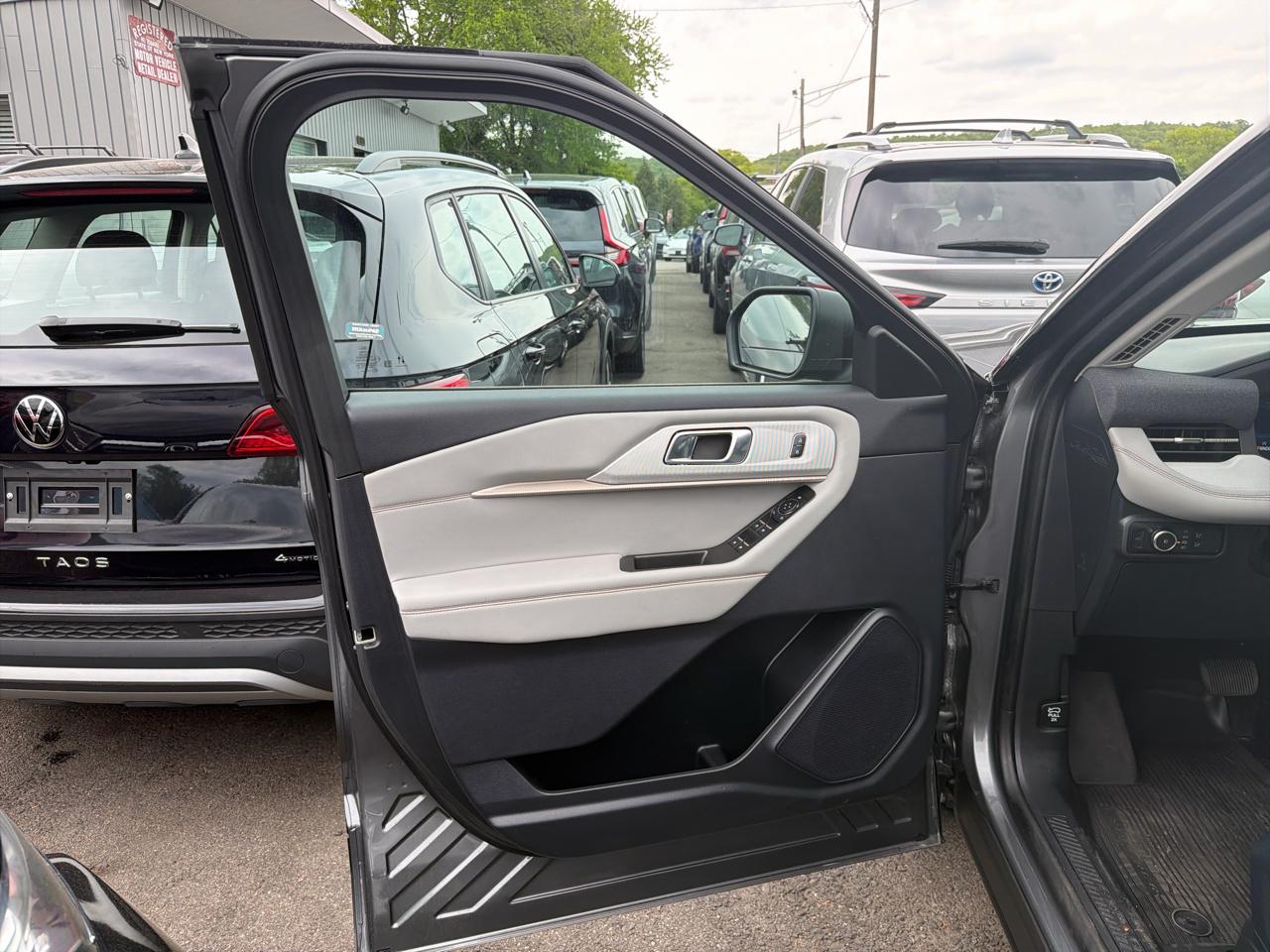Ford Explorer Active 4WD 2025