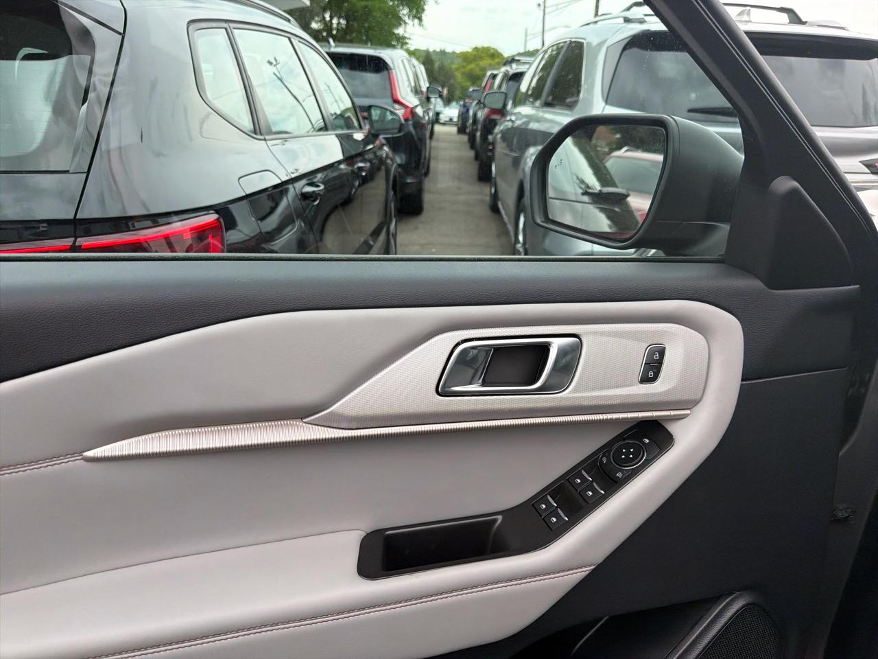 Ford Explorer Active 4WD 2025
