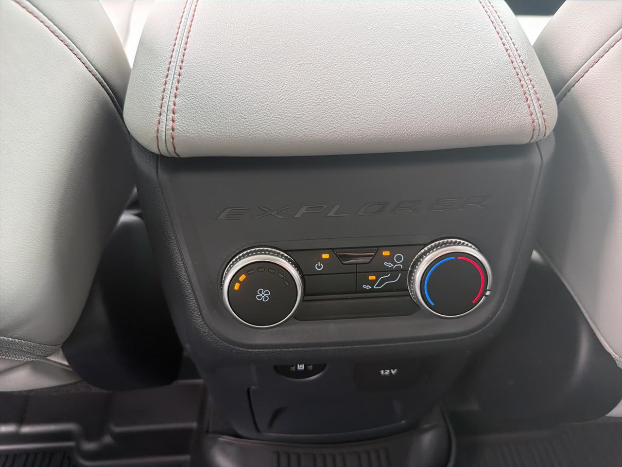Ford Explorer Active 4WD 2025