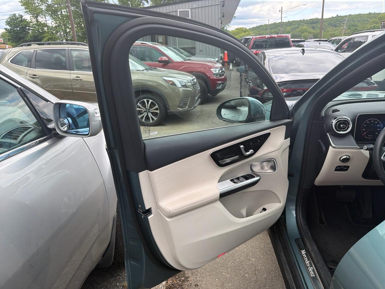 Mercedes-Benz GLC GLC 350e 4MATIC SUV 2025
