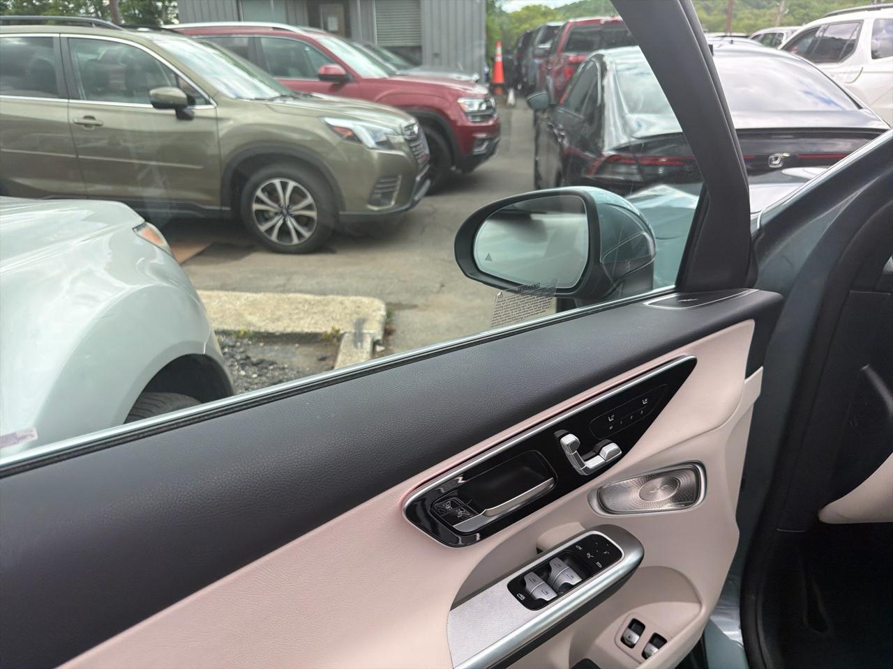 Mercedes-Benz GLC GLC 350e 4MATIC SUV 2025