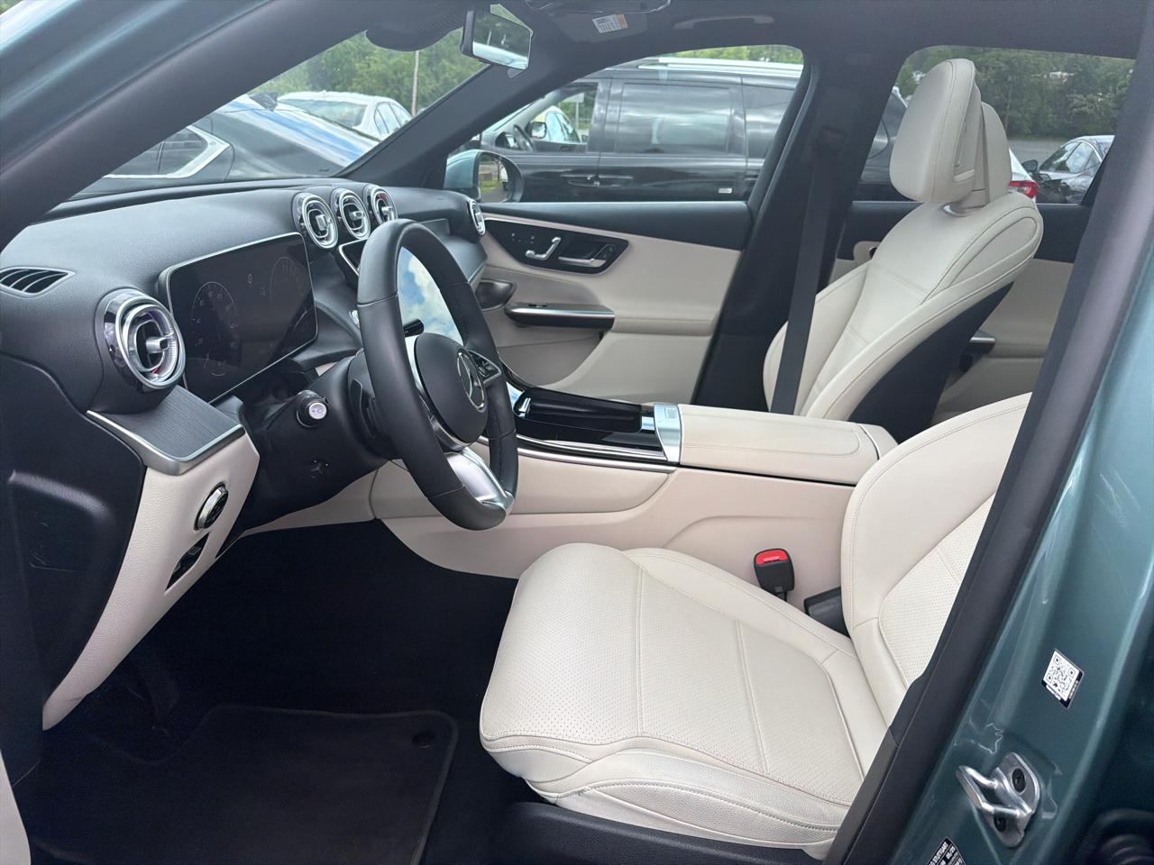 Mercedes-Benz GLC GLC 350e 4MATIC SUV 2025