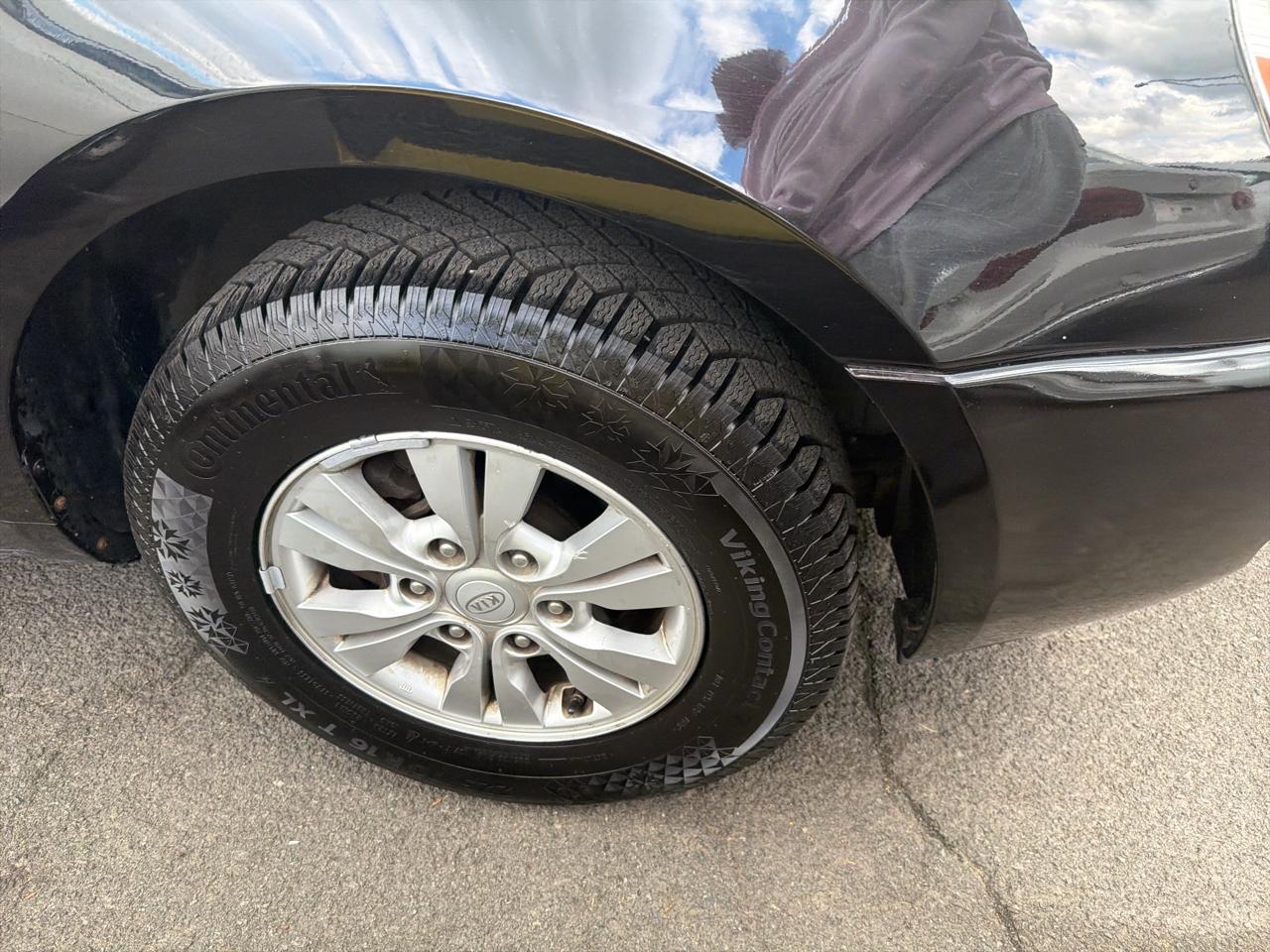 Kia Sedona 4dr Wgn LX 2012