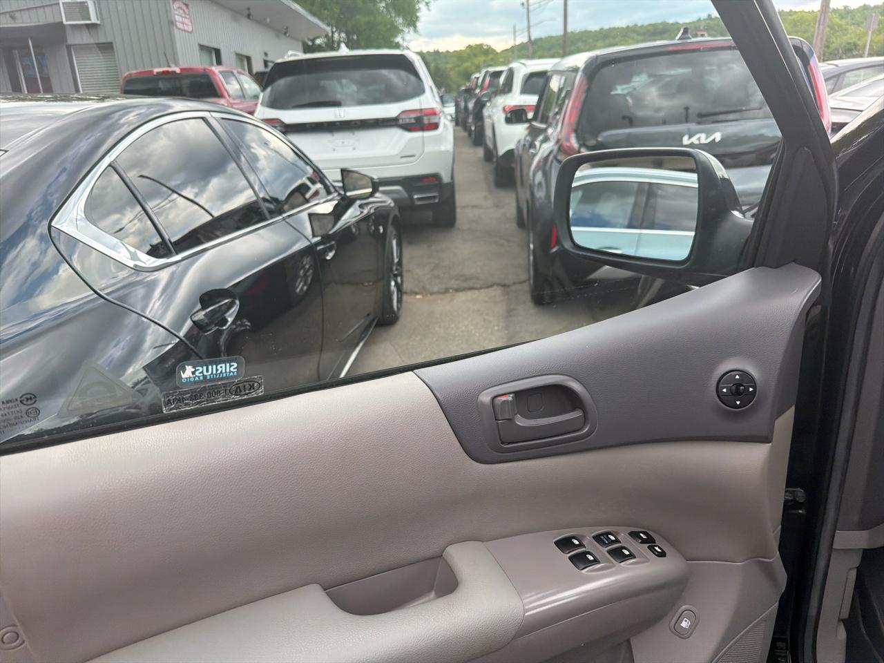 Kia Sedona 4dr Wgn LX 2012