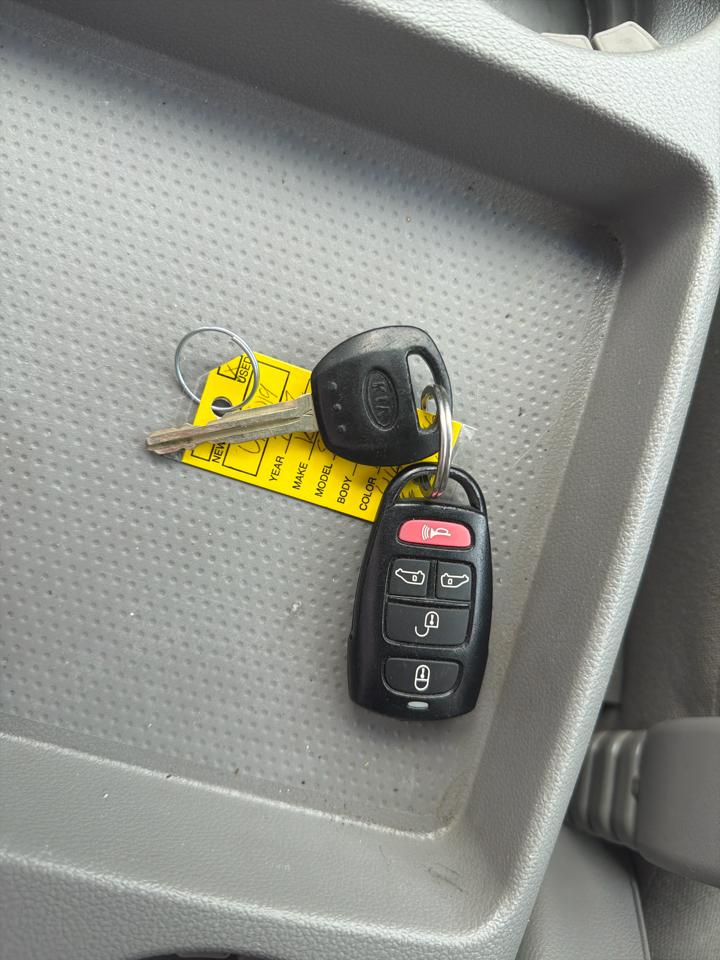 Kia Sedona 4dr Wgn LX 2012