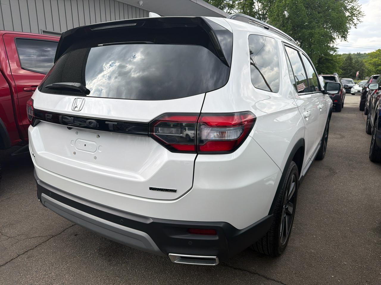 Honda Pilot Touring AWD 2024