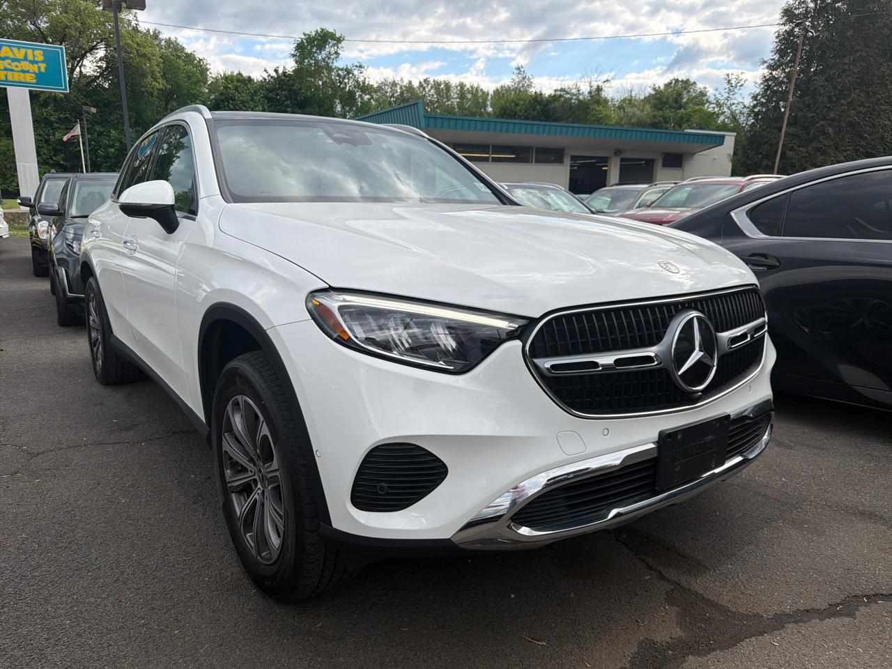 Mercedes-Benz GLC GLC 300 4MATIC SUV 2023