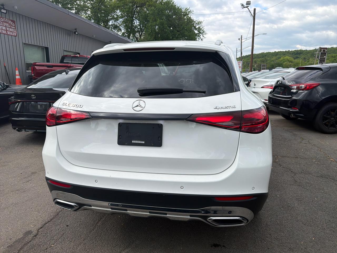 Mercedes-Benz GLC GLC 300 4MATIC SUV 2023