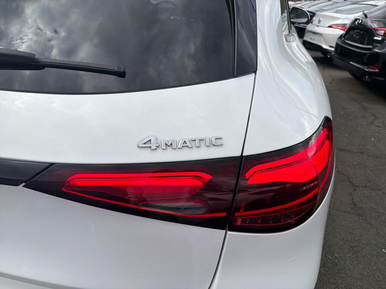 Mercedes-Benz GLC GLC 300 4MATIC SUV 2023