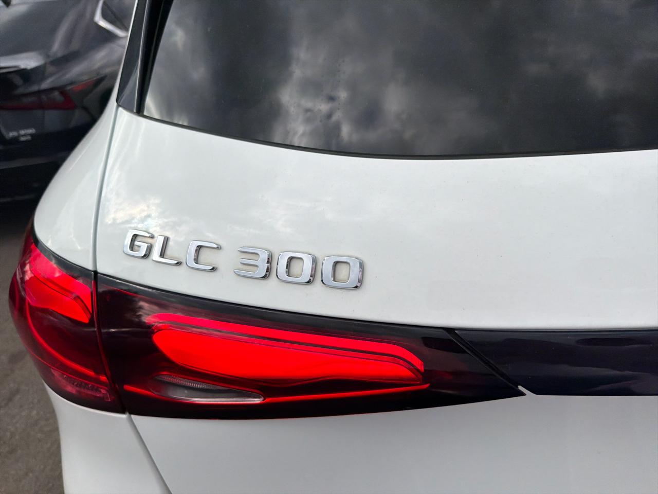 Mercedes-Benz GLC GLC 300 4MATIC SUV 2023