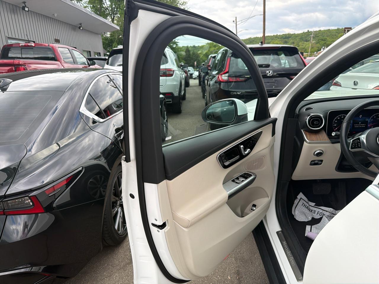 Mercedes-Benz GLC GLC 300 4MATIC SUV 2023