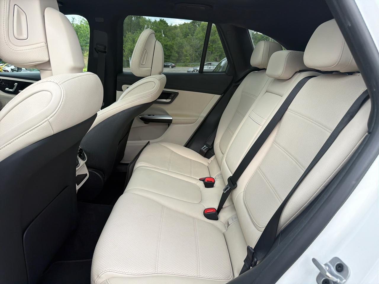 Mercedes-Benz GLC GLC 300 4MATIC SUV 2023