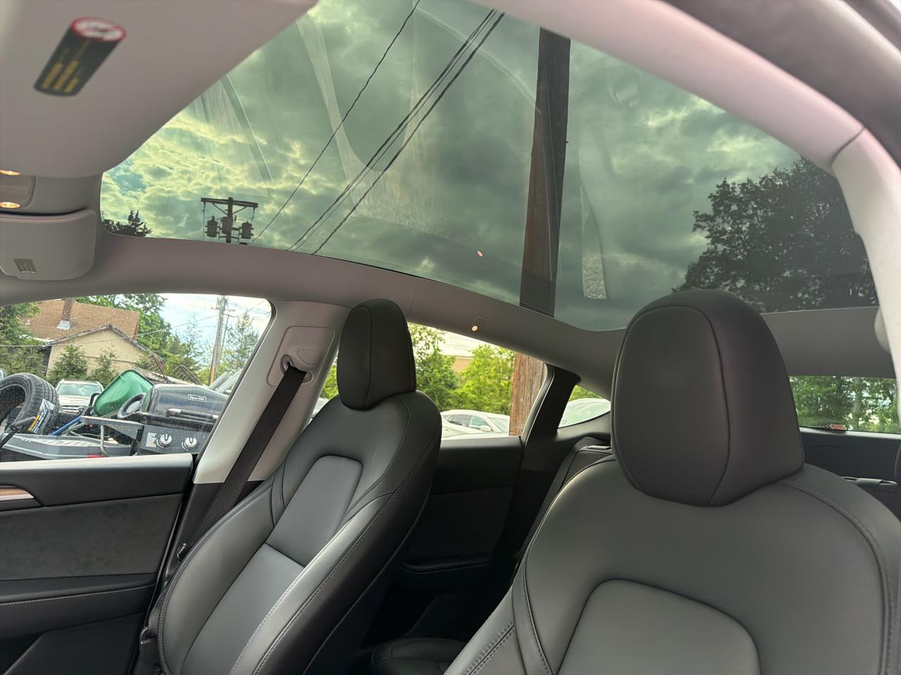 Tesla Model Y Long Range AWD 2024