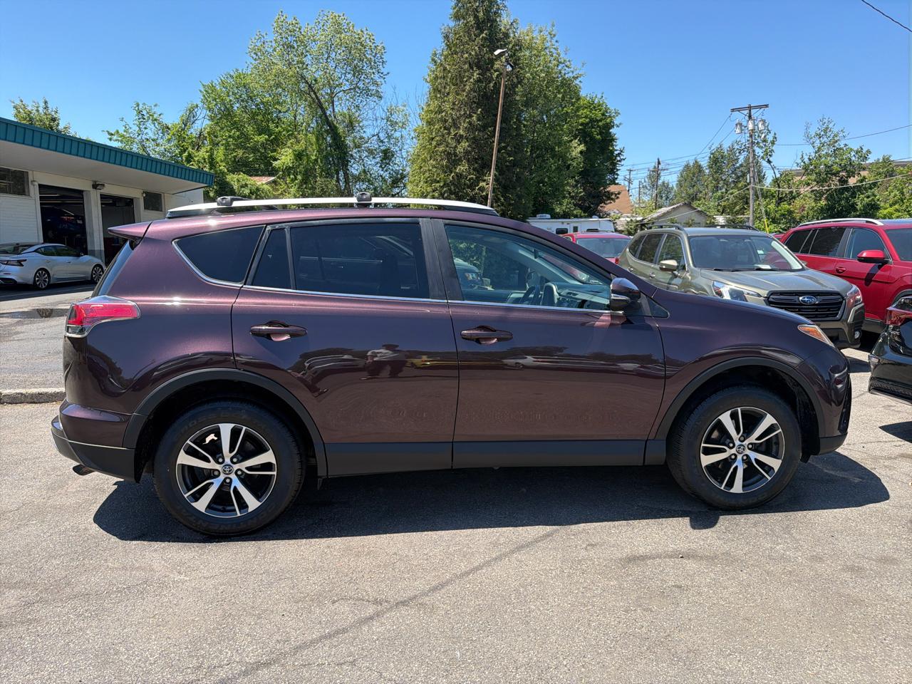 Toyota RAV4 AWD 4dr XLE (Natl) 2016