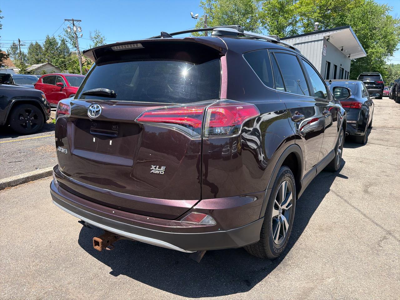 Toyota RAV4 AWD 4dr XLE (Natl) 2016