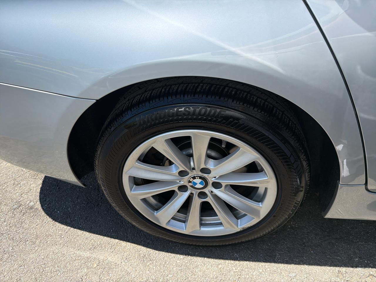 BMW 5 Series 4dr Sdn 528i xDrive AWD 2015