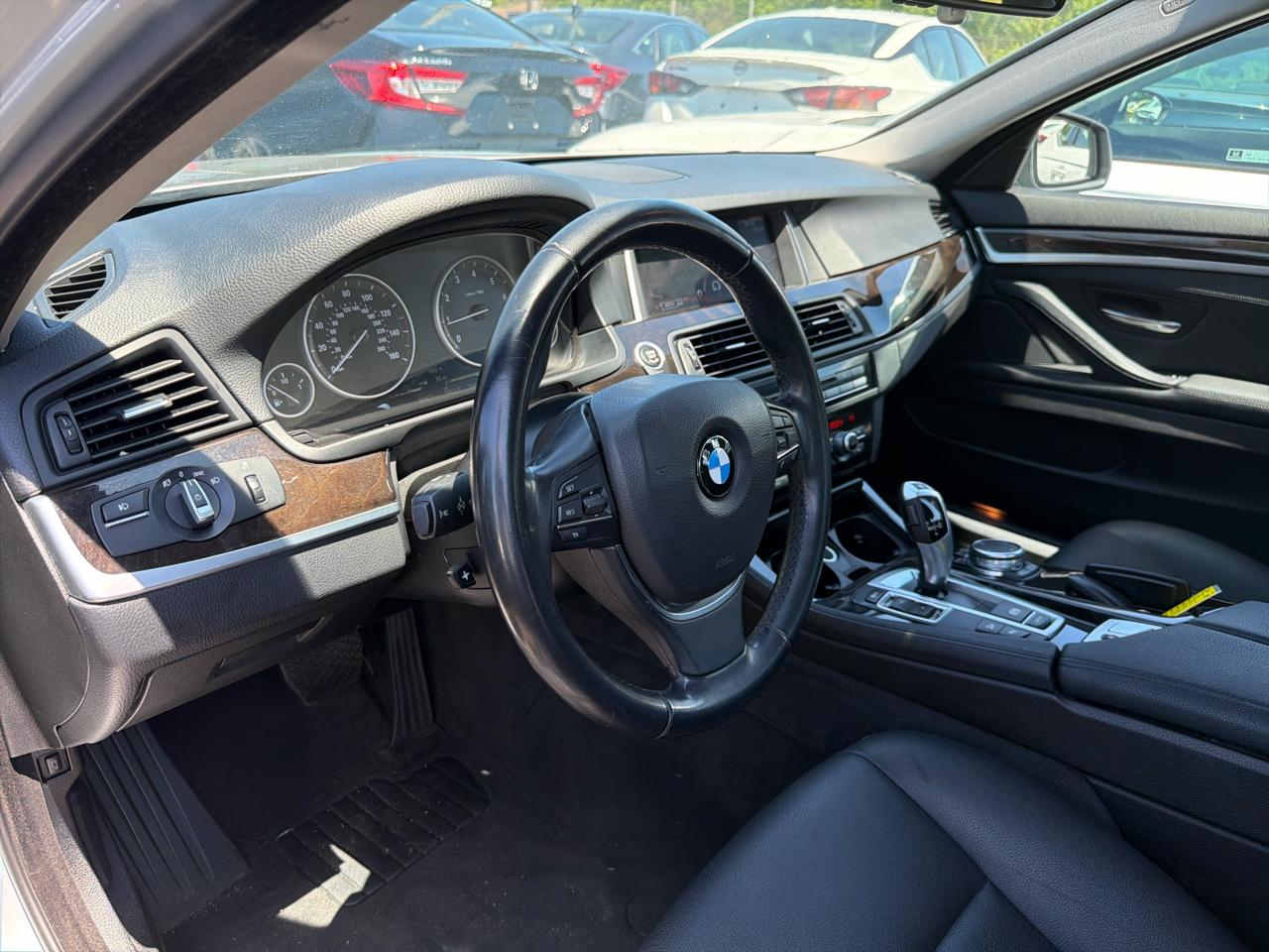 BMW 5 Series 4dr Sdn 528i xDrive AWD 2015