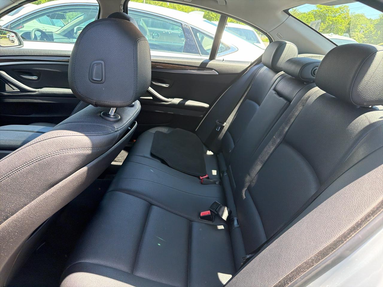 BMW 5 Series 4dr Sdn 528i xDrive AWD 2015