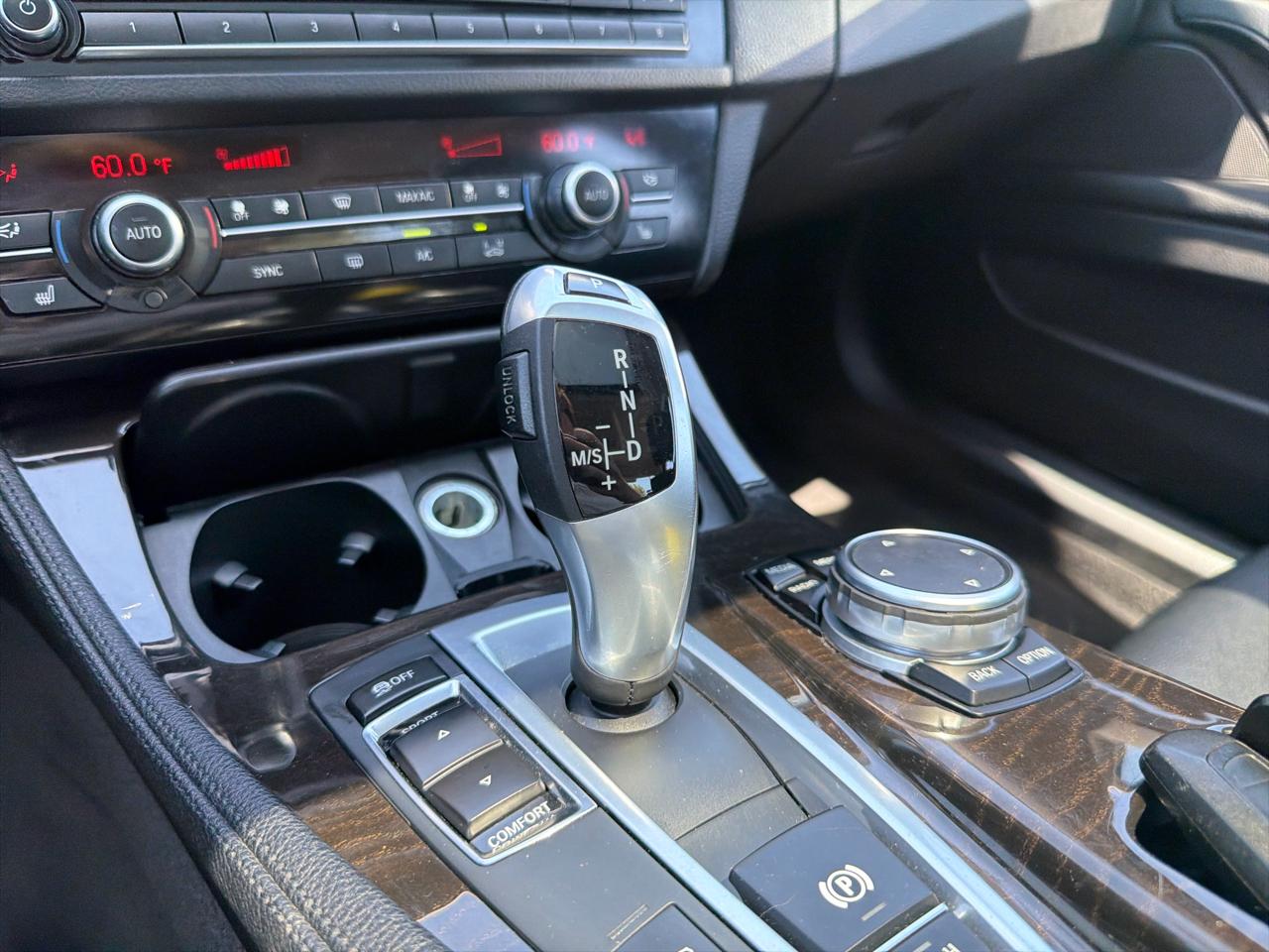 BMW 5 Series 4dr Sdn 528i xDrive AWD 2015