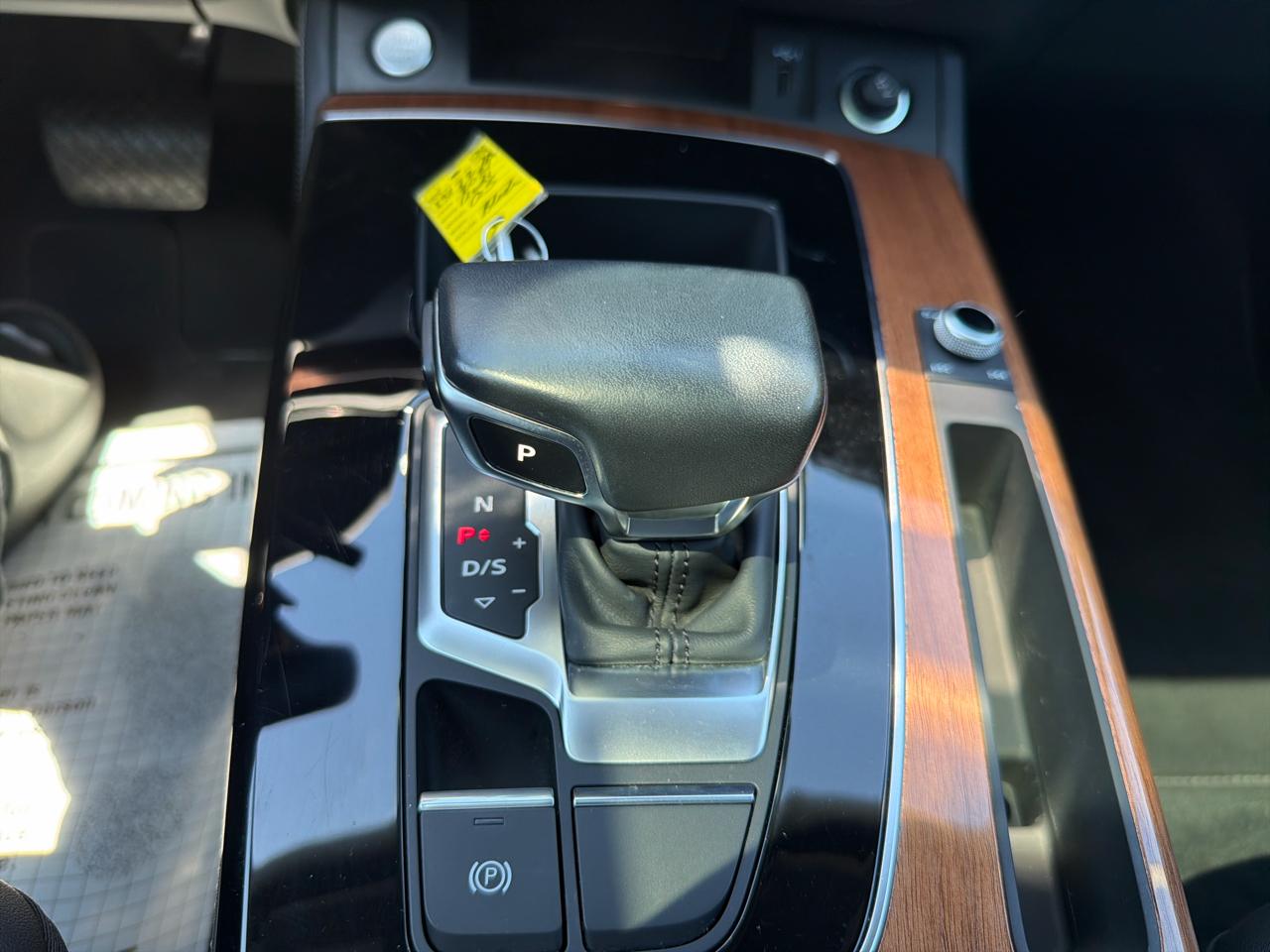 Audi Q5 Premium Plus 45 TFSI quattro 2021