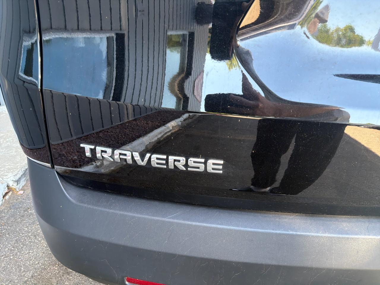 Chevrolet Traverse FWD 4dr LT Cloth w/1LT 2023