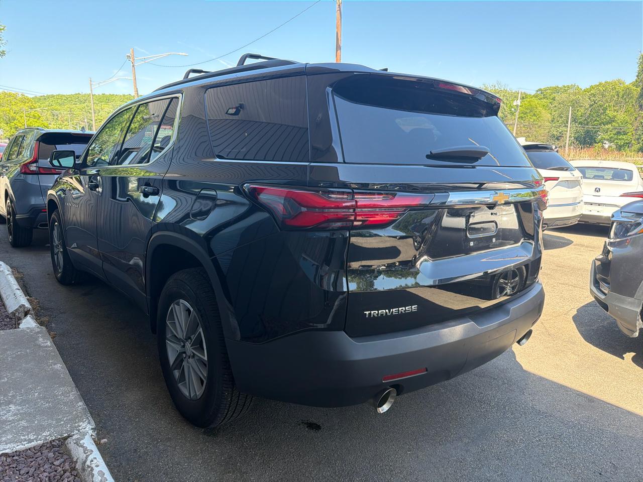 Chevrolet Traverse FWD 4dr LT Cloth w/1LT 2023
