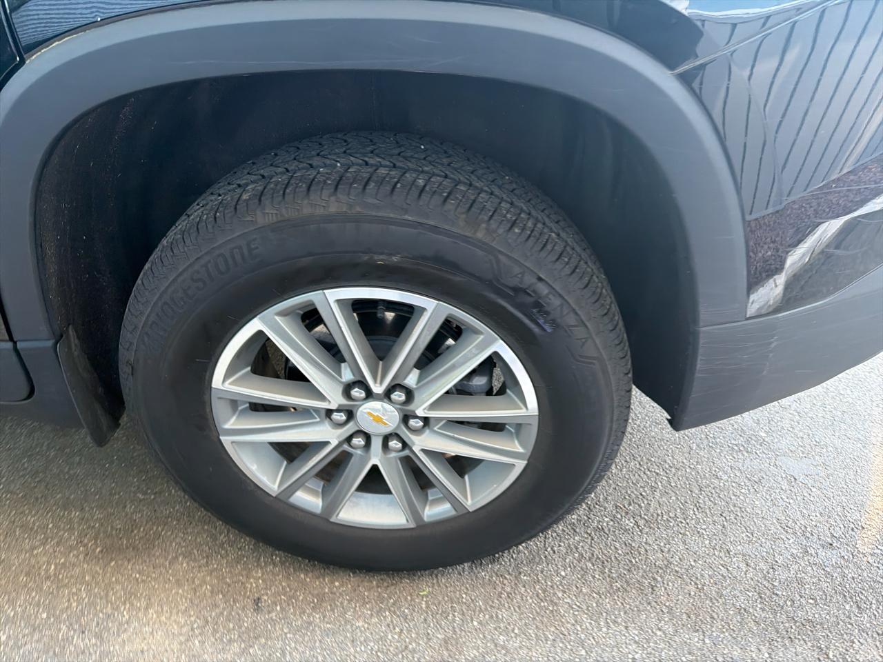 Chevrolet Traverse FWD 4dr LT Cloth w/1LT 2023