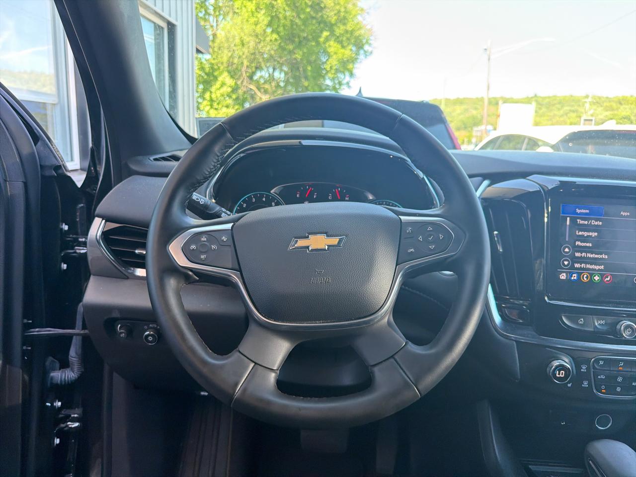 Chevrolet Traverse FWD 4dr LT Cloth w/1LT 2023