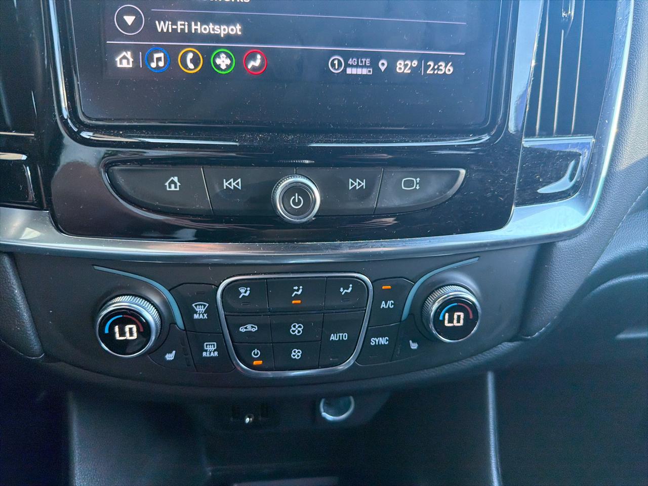 Chevrolet Traverse FWD 4dr LT Cloth w/1LT 2023