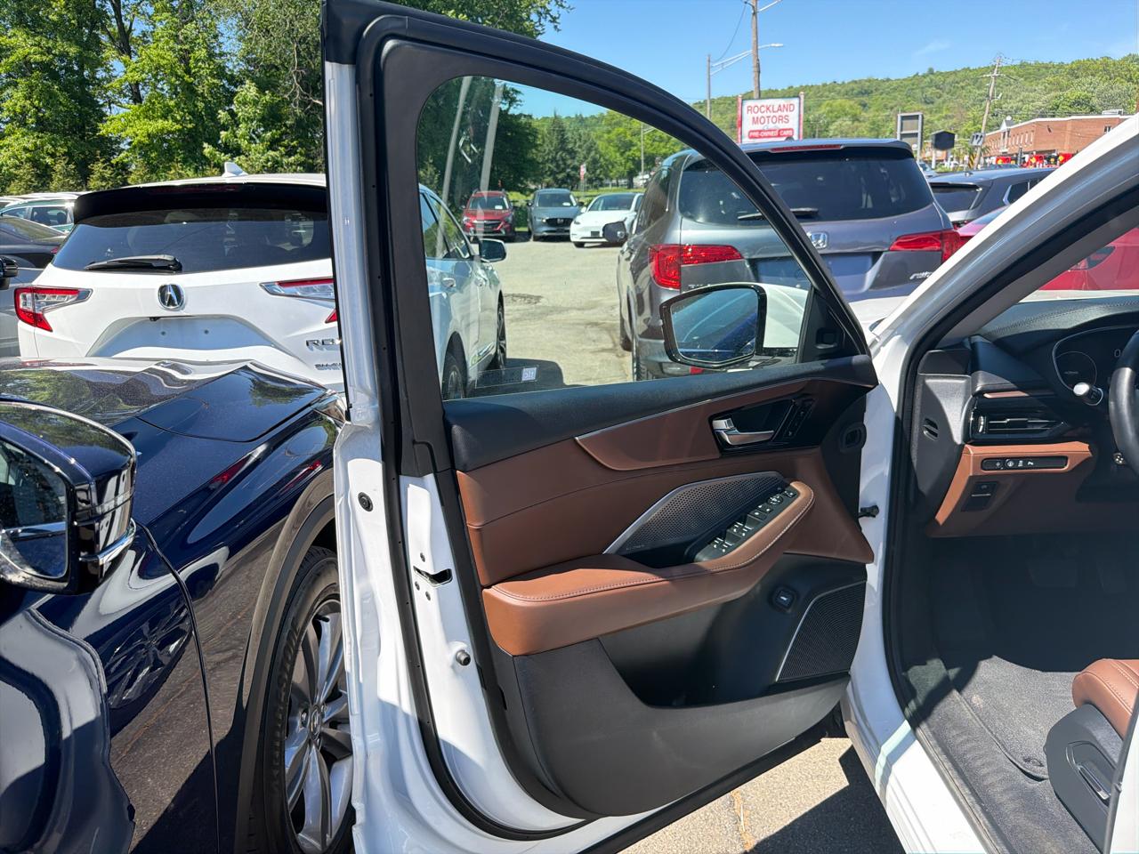Acura MDX SH-AWD w/Technology Package 2023